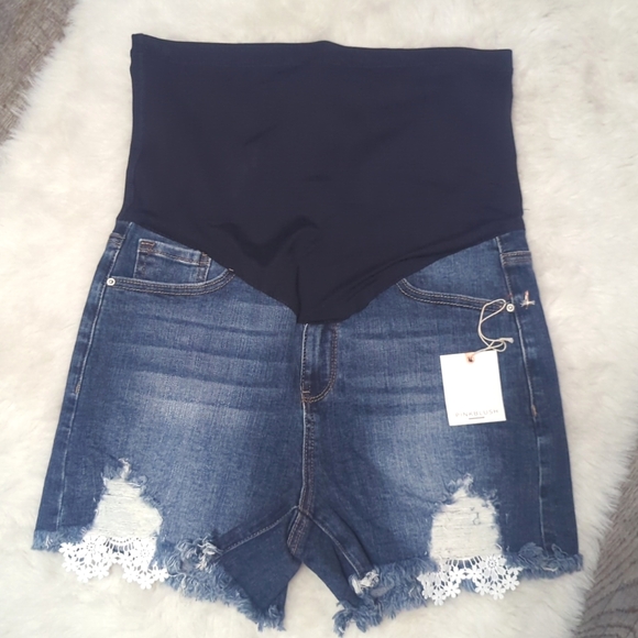 PINKBLUSH Distressed Crochet Trim Denim Shorts ~ NWT - Picture 6 of 14